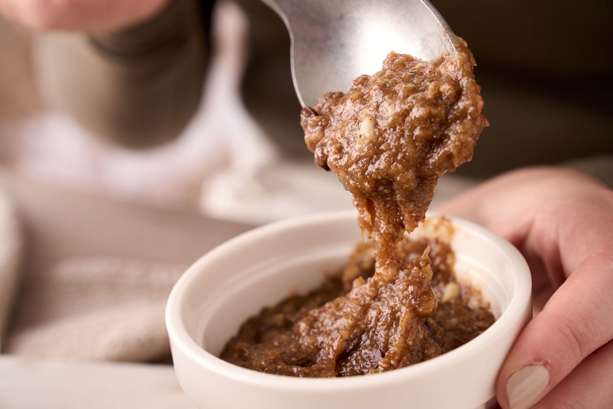Biscoitos de chocolate e banana caramelizada: receita de sobremesa fácil e gourmet