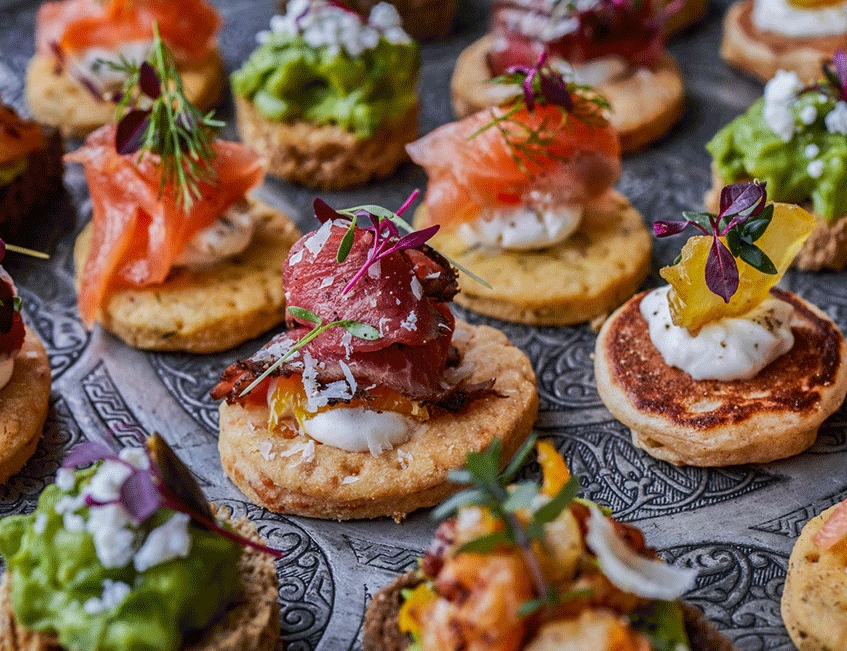 Canapés chiques e festivos: ideias gourmet para o aperitivo