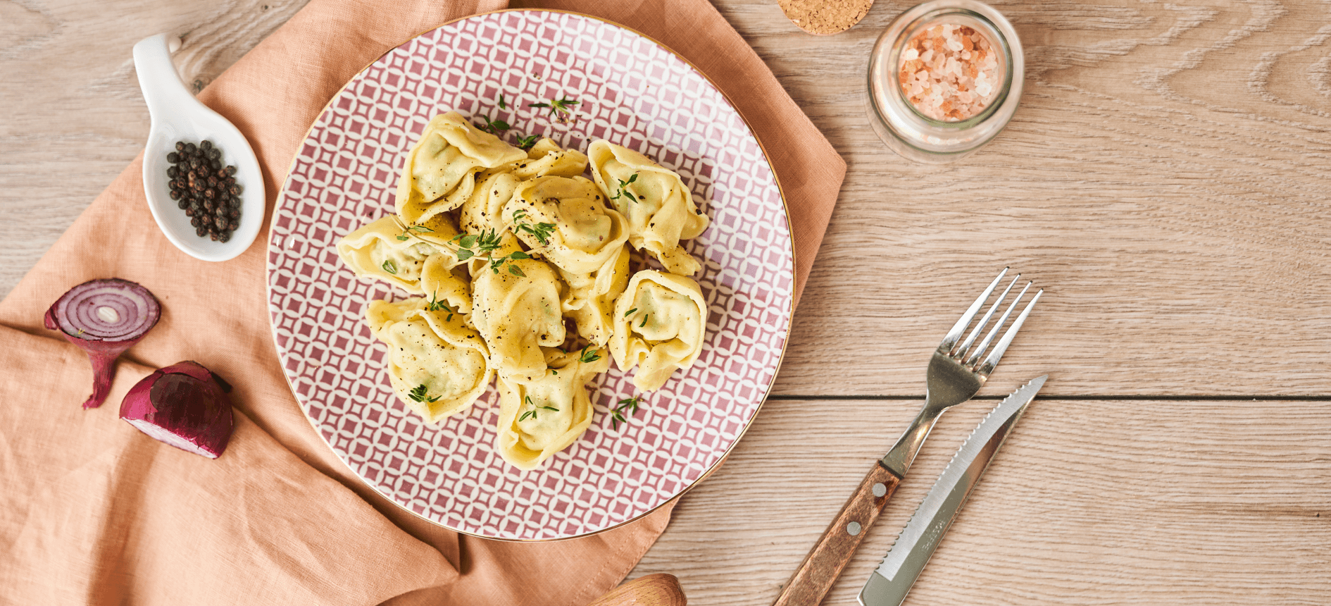 Tortellini caseros de espinacas y ricotta
