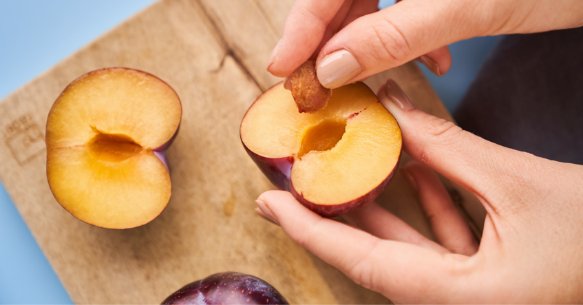 Dica Albal®: Congelar ameixas sem caroço