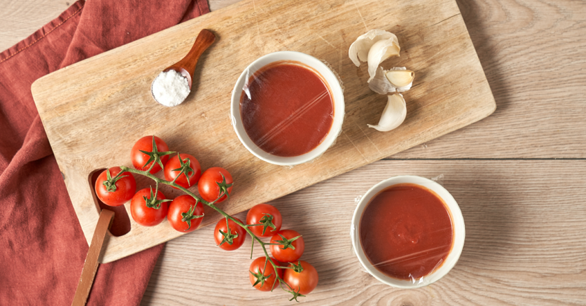Fazer ketchup caseiro: com esta receita podes transformar tomates muito maduros em ketchup caseiro.